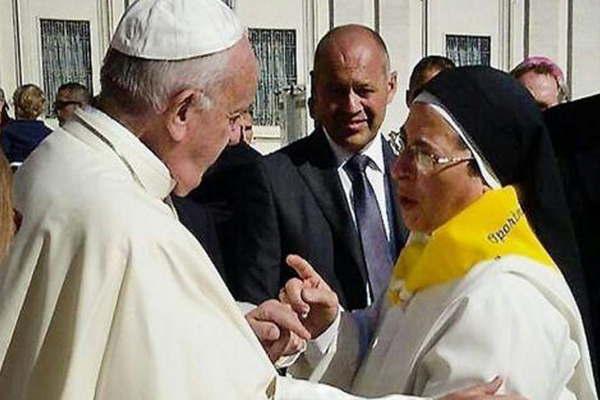 El papa Francisco me pidioacute que siga haciendo liacuteo reveloacute sor Luciacutea