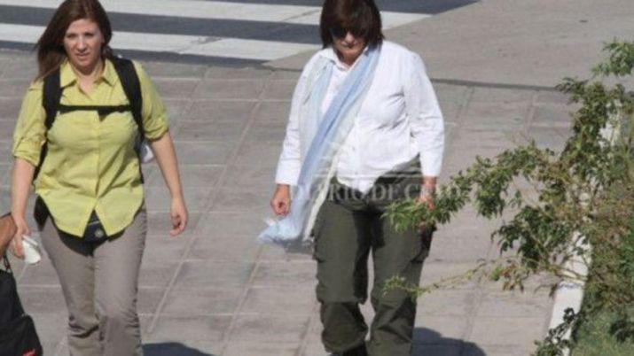 Bullrich al bajar del avión