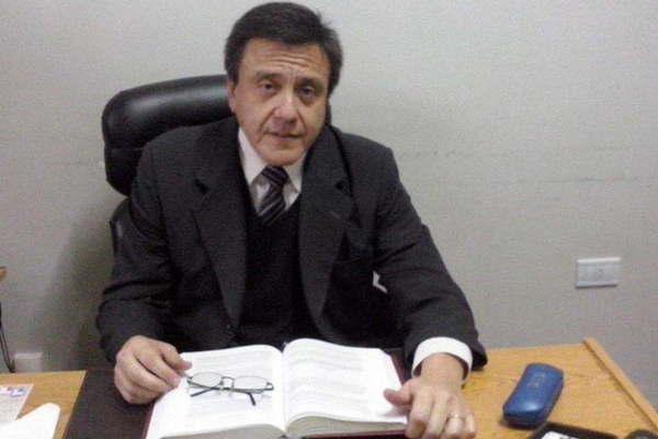 Ex boxeador le propinoacute una brutal golpiza  a su ex pareja a quien fue a buscar en la casa 