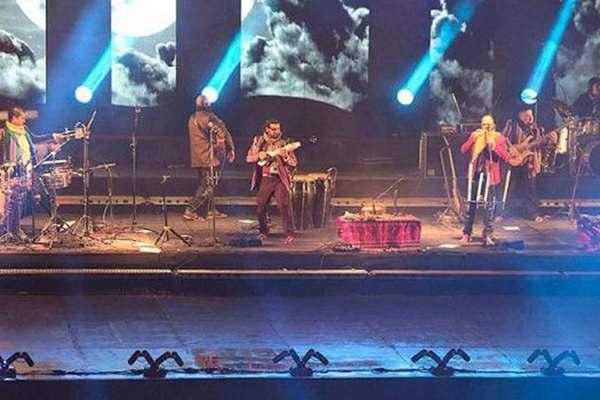 El carnaval de Los Tekis en la noche salamanquera