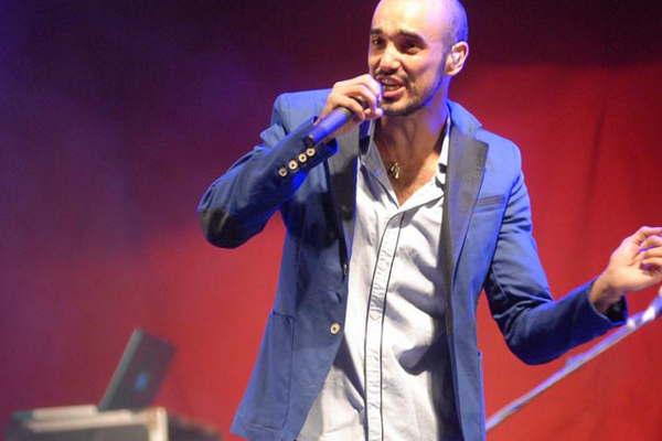 Calculan que la jornada de mayor asistencia de puacuteblico seraacute mantildeana con la presencia de Abel Pintos