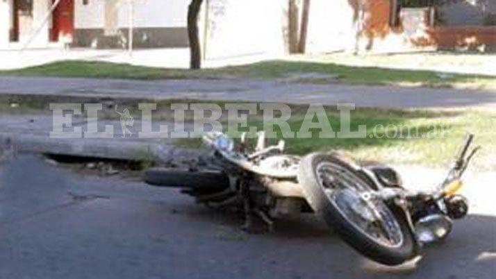 Un motociclista herido al derrapar en Avenida Aguirre