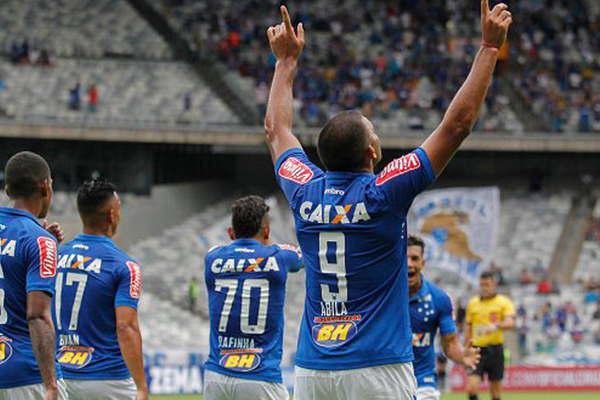 Dobletes de Wanchope aacutebila y Andreacutes Chaacutevez 