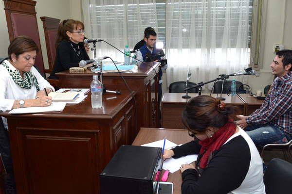 Arrancoacute el juicio contra Milanesa Paacuteez