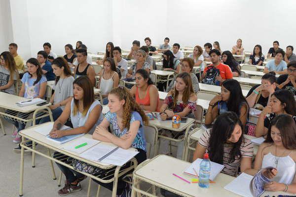 Daraacuten inicio los cursos de ingresos  en las distintas facultades de la Unse