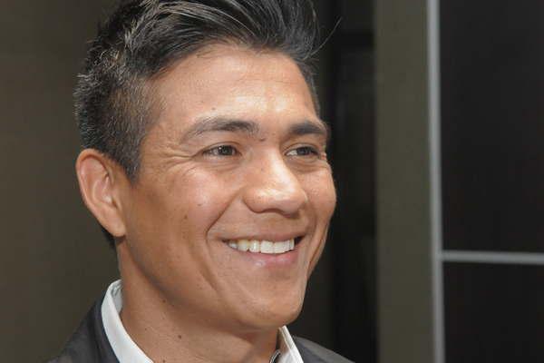 Esta noche actuacutean Ameacuterico Raly Barrionuevo Peteco Carabajal Vislumbre del Esteko entre muchos maacutes