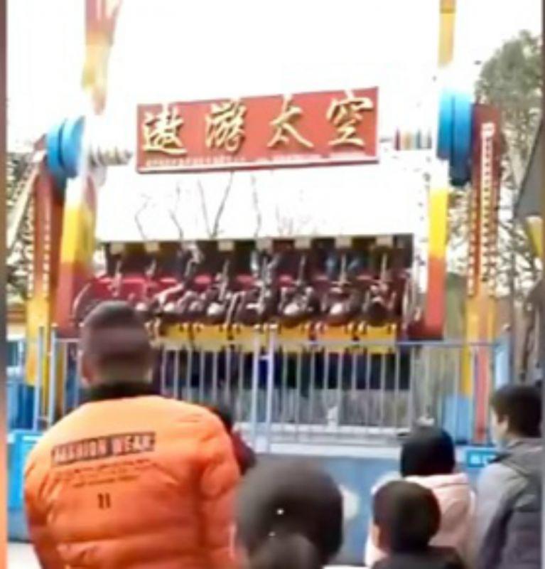 La espeluznante muerte de una joven en un parque de diversiones