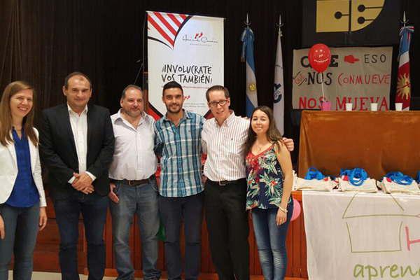 La Amia y Haciendo Camino lanzaron en Santiago el programa Aprendiendo en Casa Hippy