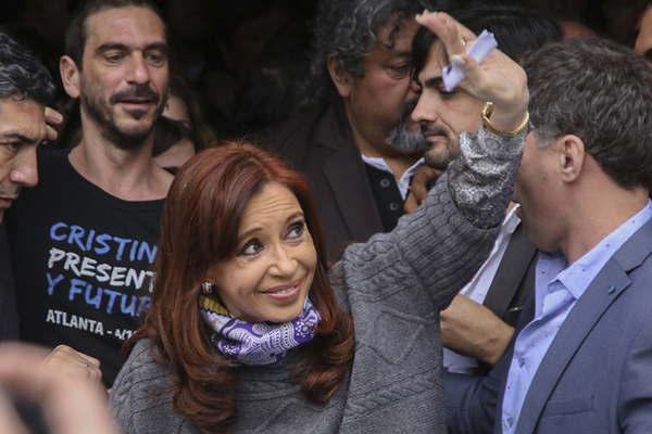 CFK canceloacute viaje  por falta de garantiacuteas  constitucionales 