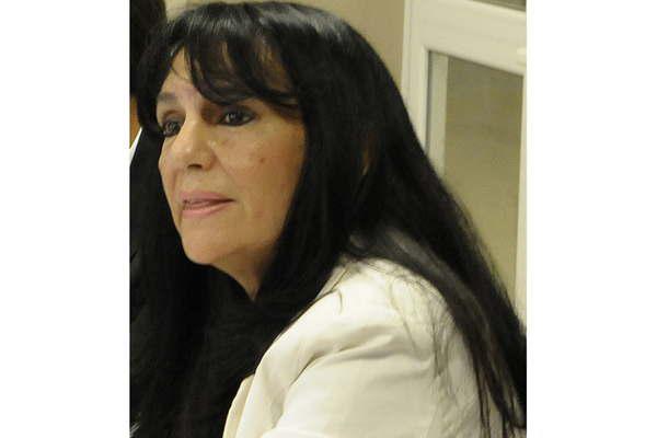 Apresan a policiacutea en Loreto por amenazar a la ex novia por Facebook