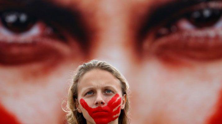 Rusia despenaliza la violencia machista