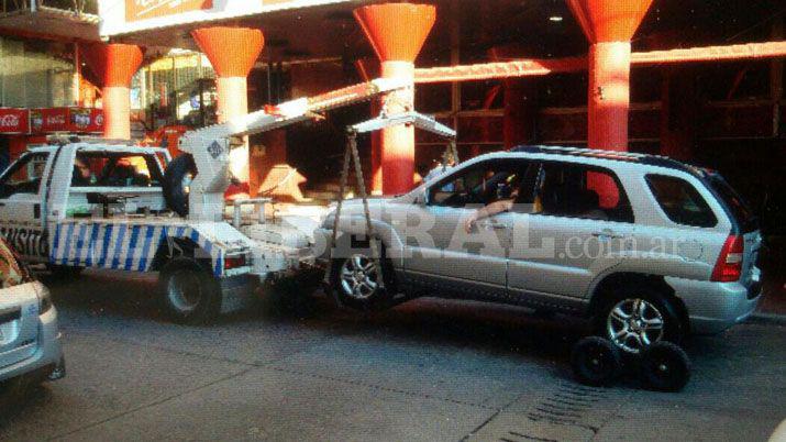 Amenazó a un agente de trnsito y le secuestraron el auto