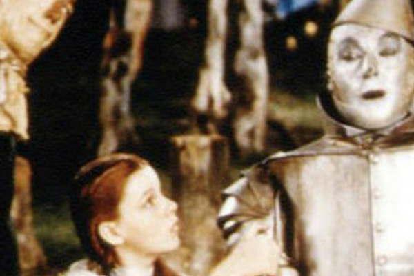 Revelan que Judy Garland fue viacutectima de abuso sexual en El mago de Oz