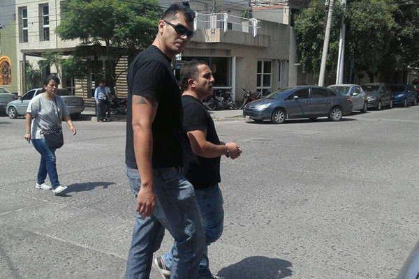 Investigan a meacutedico en una alerta por supuesta distribucioacuten de pornografiacutea infantil