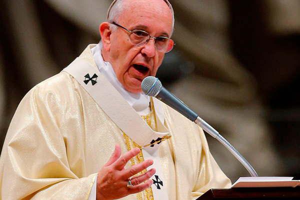 Para Francisco el mundo vive una guerra compleja