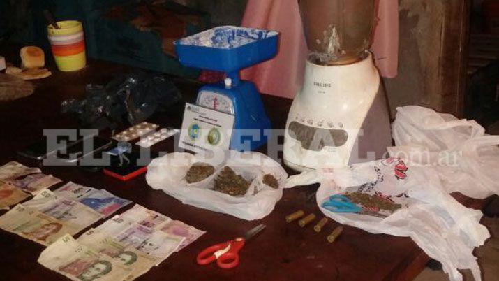 En dos allanamientos la Federal secuestró 2 kilos de marihuana