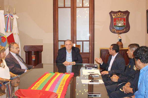 Picada- Vamos a actuar con todas las fuerzas de la ley