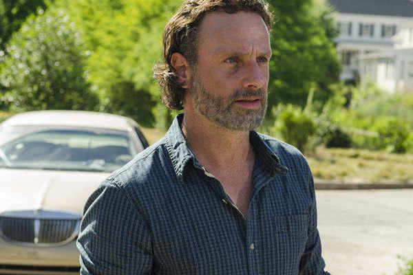 Derrotar al invencible Negan no seraacute faacutecil y la victoria requeriraacute maacutes que los sobrevivientes de Alexandria