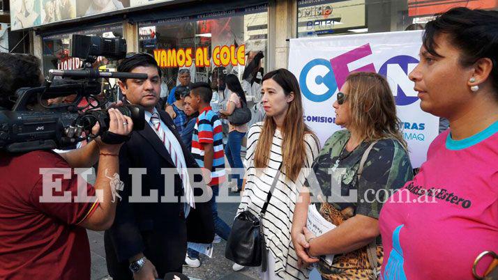 Distintas organizaciones hicieron campantildea el Diacutea de San Valentiacuten