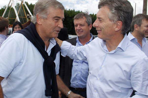 Imputan a Macri y Aguad por acuerdo con el Correo