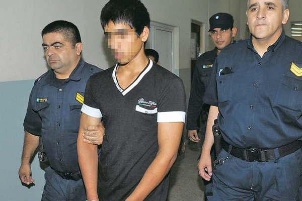 El padrastro preso no habloacute y el cuerpo de la beba es disputado por su padre y la abuela materna 