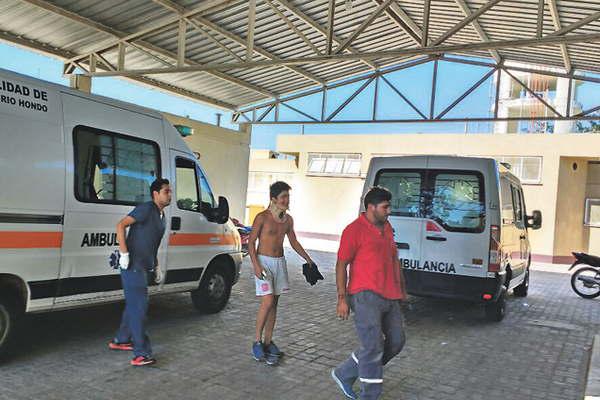 Dos tucumanos salieron ilesos al volcar la camioneta en Mansupa 