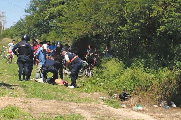 Motociclista fallecioacute en el acto su hermano sufrioacute graves lesiones