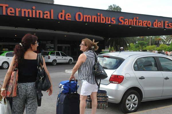 Carnaval- se acerca el uacutenico finde extra largo del antildeo y los santiaguentildeos ya consultan para viajar 