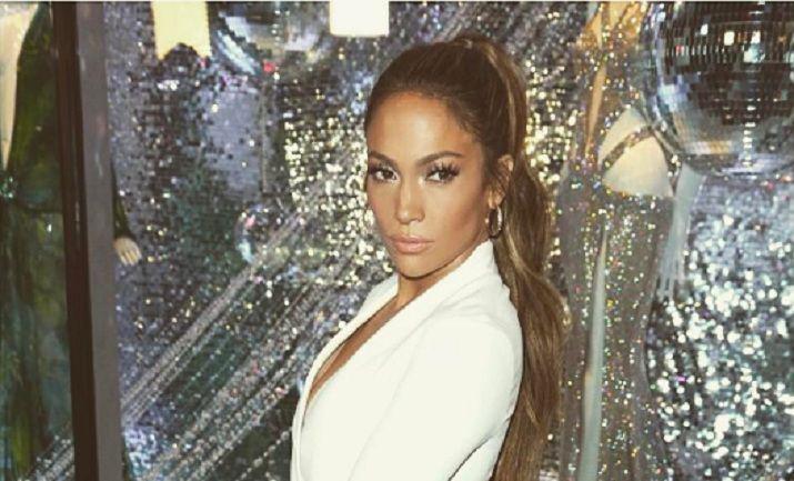 Lo hizo de nuevo- Jennifer Lopez y otra tremenda foto