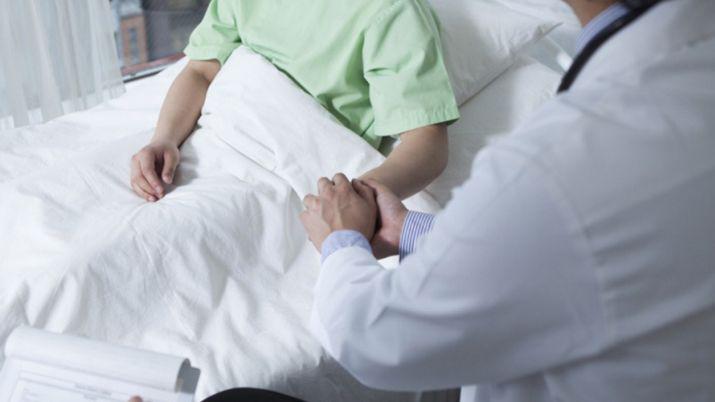 Acusan a meacutedico de abusar de paciente en posta sanitaria