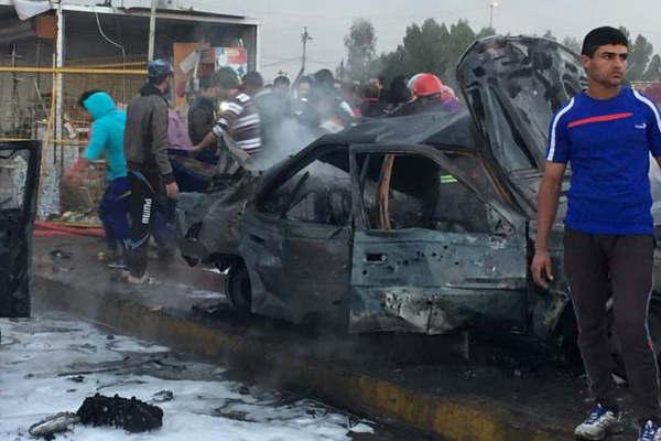 Un ataque con coche bomba dejoacute unos 48 muertos y 55 heridos