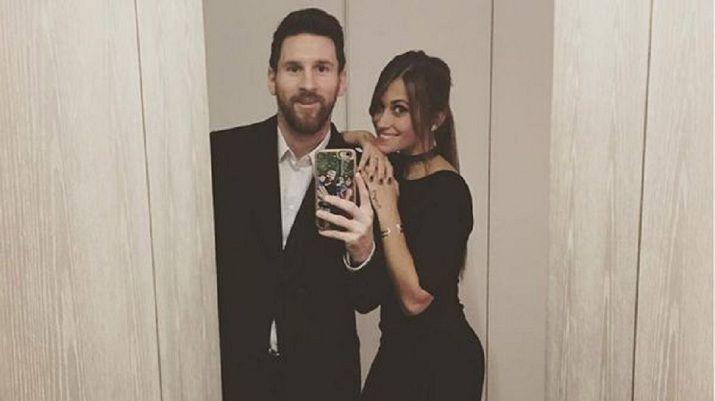 Messi se casaraacute dos veces con Antonella Roccuzzo