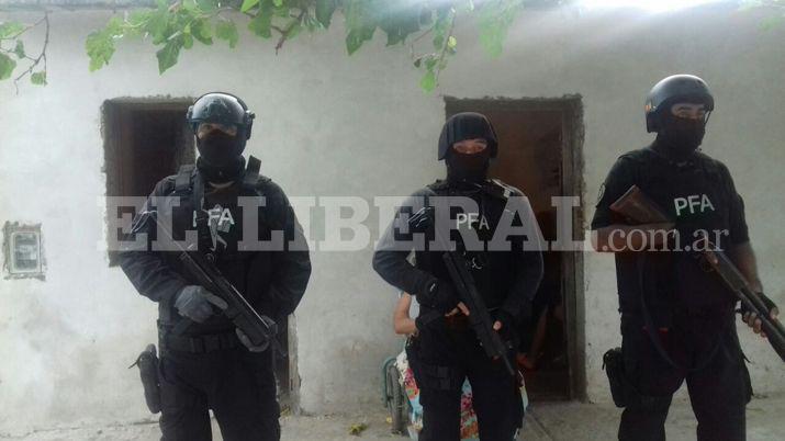 Amplio operativo antidrogas en el barrio 8 de Abril