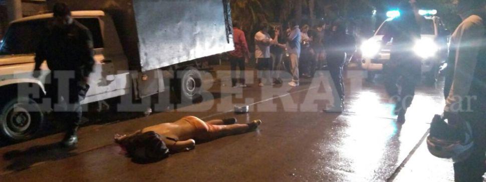 Motociclista murioacute tras chocar con vehiacuteculo estacionado