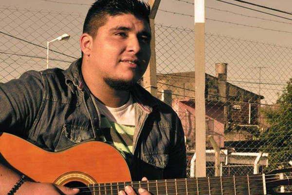 Cantar en Santiago es como entrar a La Meca del Folclore