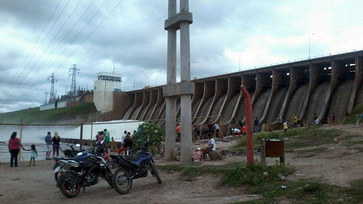 Video- desde anoche el riacuteo presenta una importante crecida