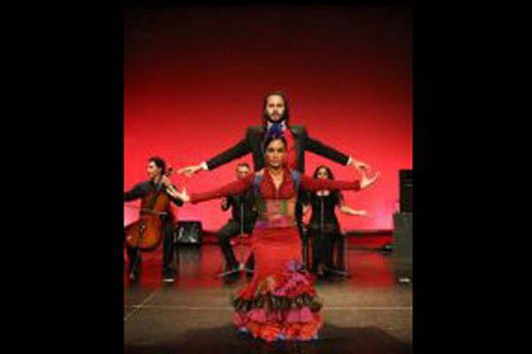 Brindan cursos de danza aacuterabe de flamenco y griega 