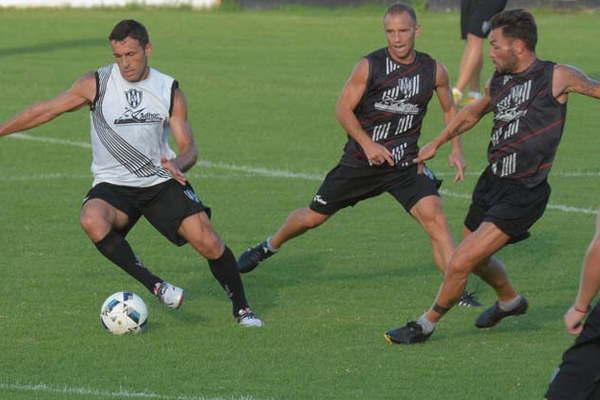 Soacutelo un empate logroacute Central Coacuterdoba ante Juventud Antoniana