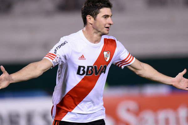 Lucas Alario decidiraacute hoy su futuro 