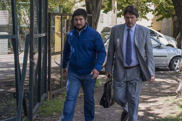 Hijos de Baacuteez se despegaron de manejo de empresas de su padre