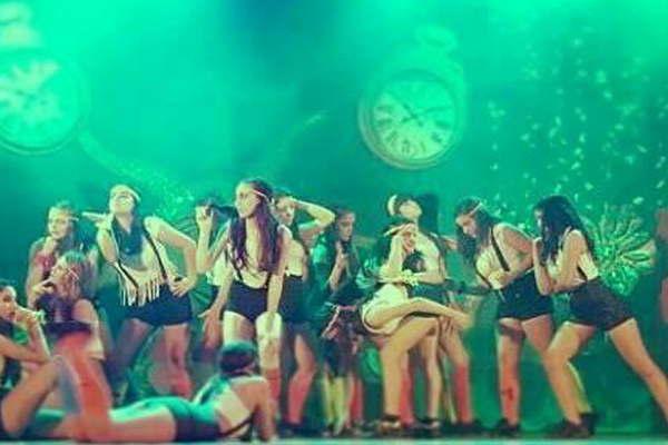 Inscriben a nintildeos joacutevenes y adultos para talleres de danza y comedia