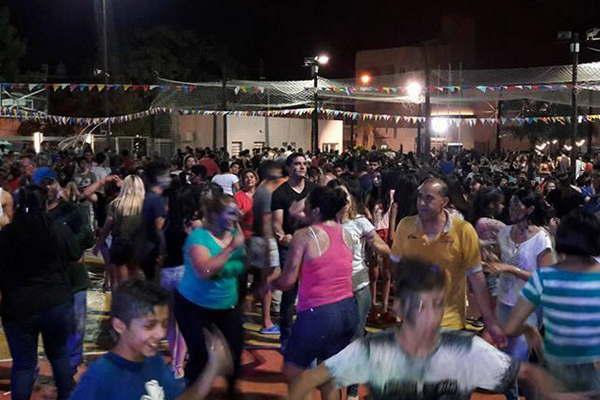Los Carnavales en el Club Oliacutempico seraacuten el 25 y el 27