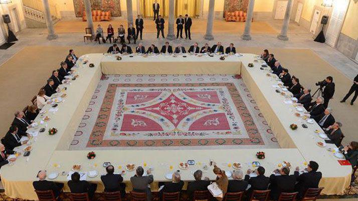 Macri prometioacute reglas de juego claras ante empresarios espantildeoles