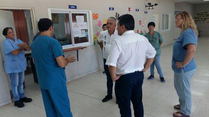 El ministro Martínez recorrió hospitales del interior