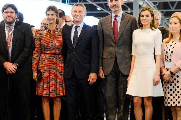 El presidente y la primera dama en la inauguracioacuten de la feria  cultural Arco Madrid