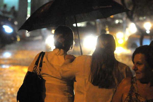 El primer feriado de carnaval huacutemedo y con posibles lluvias