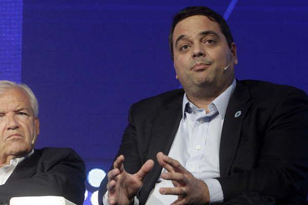 Triaca- el kirchnerismo levanta banderas que antes denostaba