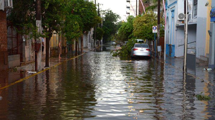 La tormenta provocoacute destrozos y unas 15 familias quedaron sin techo