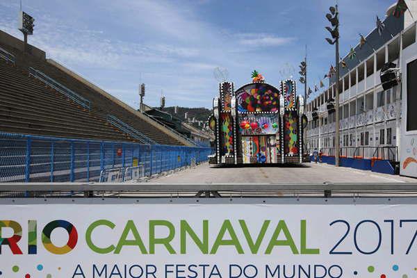 Los accidentes y la indiferencia empantildearon el carnaval de Riacuteo de Janeiro