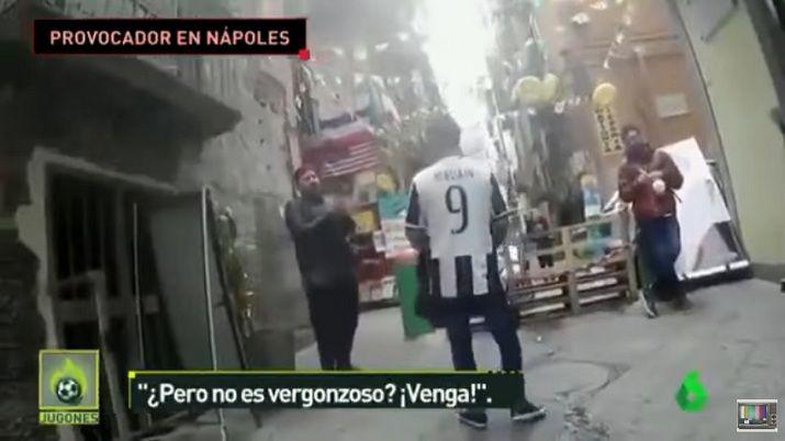 Video- caminoacute por medio de Naacutepoles con la 9 de Juventus de Higuaiacuten